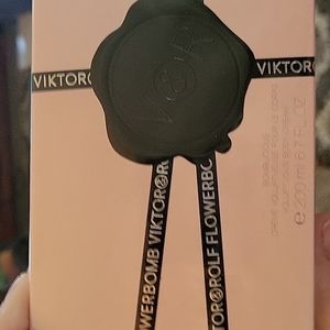 Flowerbomb body cream